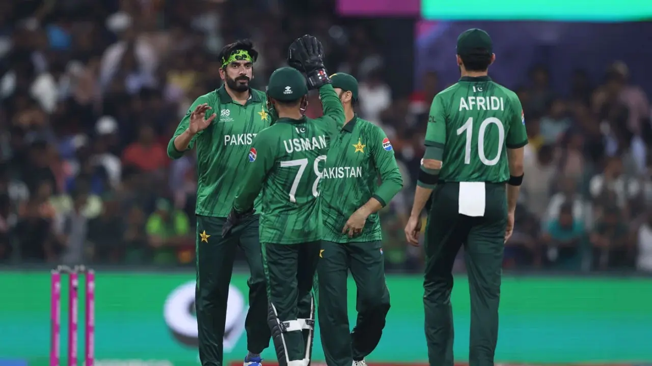 অলরাউন্ড নৈপুণ্যে যুক্তরাষ্ট্রকে হারিয়ে পাকিস্তানের দুইয়ে দুই