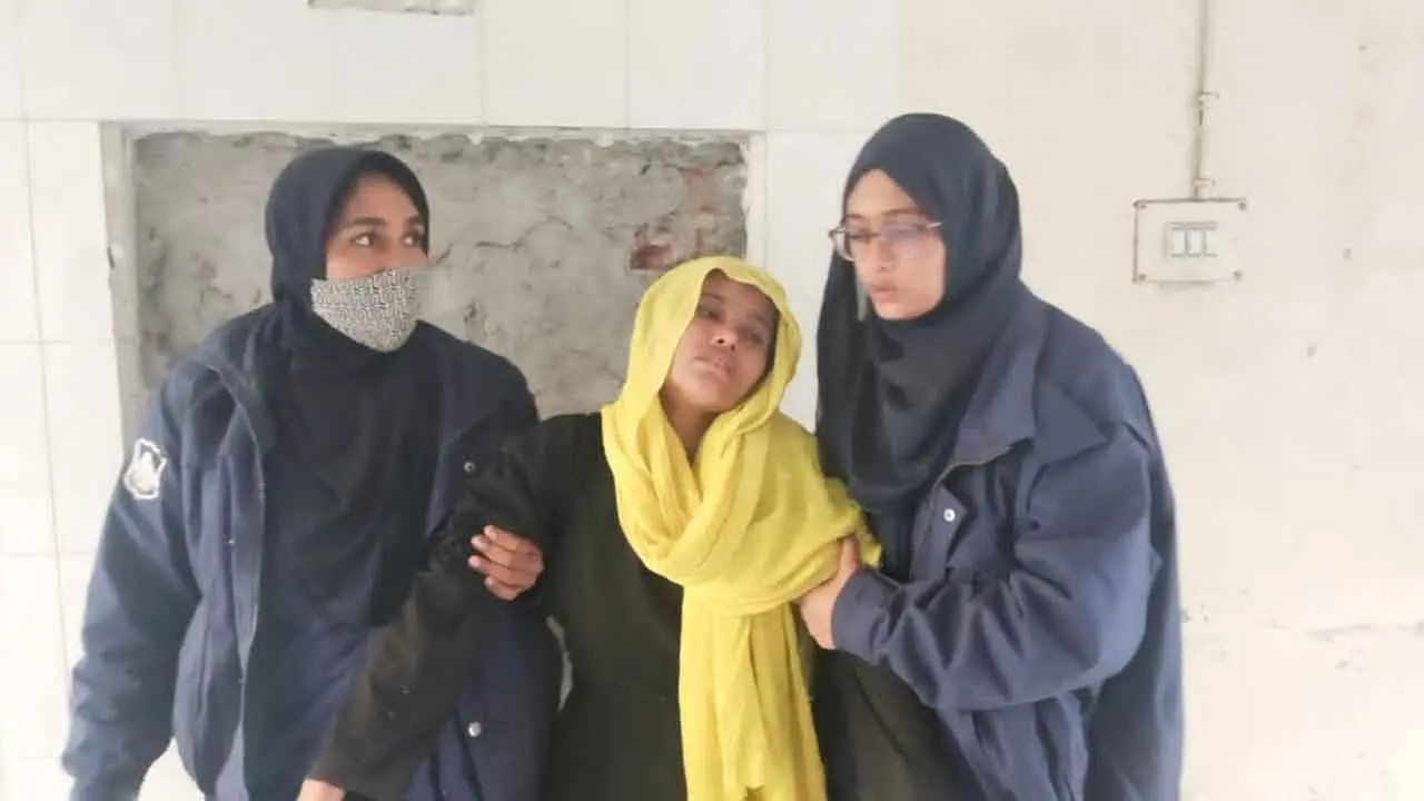 ঝালকাঠিতে জাল ভোট দিতে আসা নারীকে ২ বছরের কারাদণ্ড