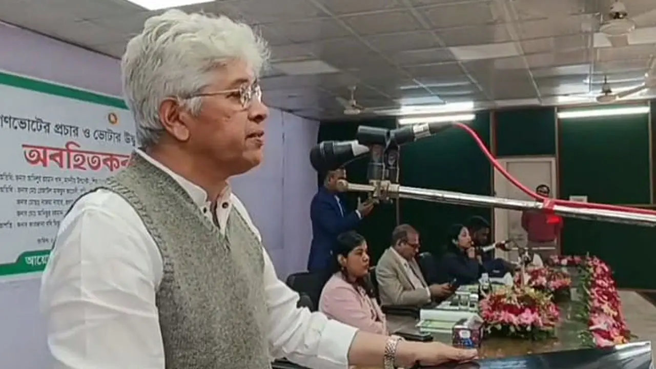 গণভোট ভবিষ্যৎ রাষ্ট্র পরিচালনার দিকনির্দেশনা দেবে : আদিলুর রহমান