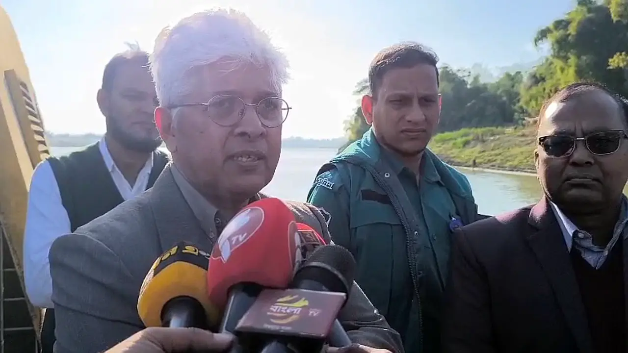 অন্য দেশ থেকে কথা বলে কোনো লাভ হবে না : আদিলুর রহমান