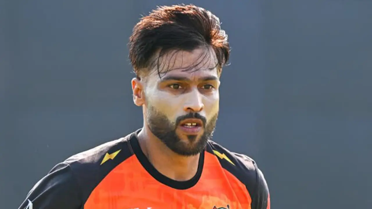 বিপিএল ছেড়ে পাকিস্তানে চলে গেলেন আমির