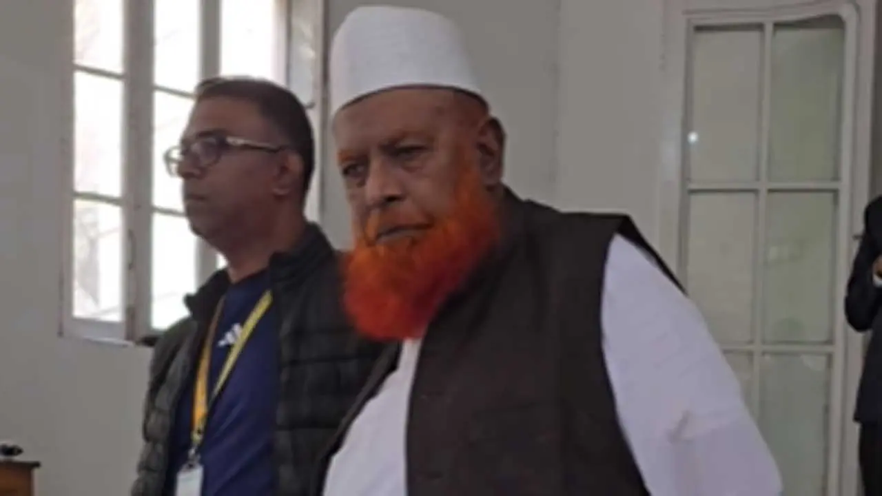 ট্রাইব্যুনালে ফাঁসির আসামি মাওলানা আবুল কালাম আজাদের আত্মসমর্পণ