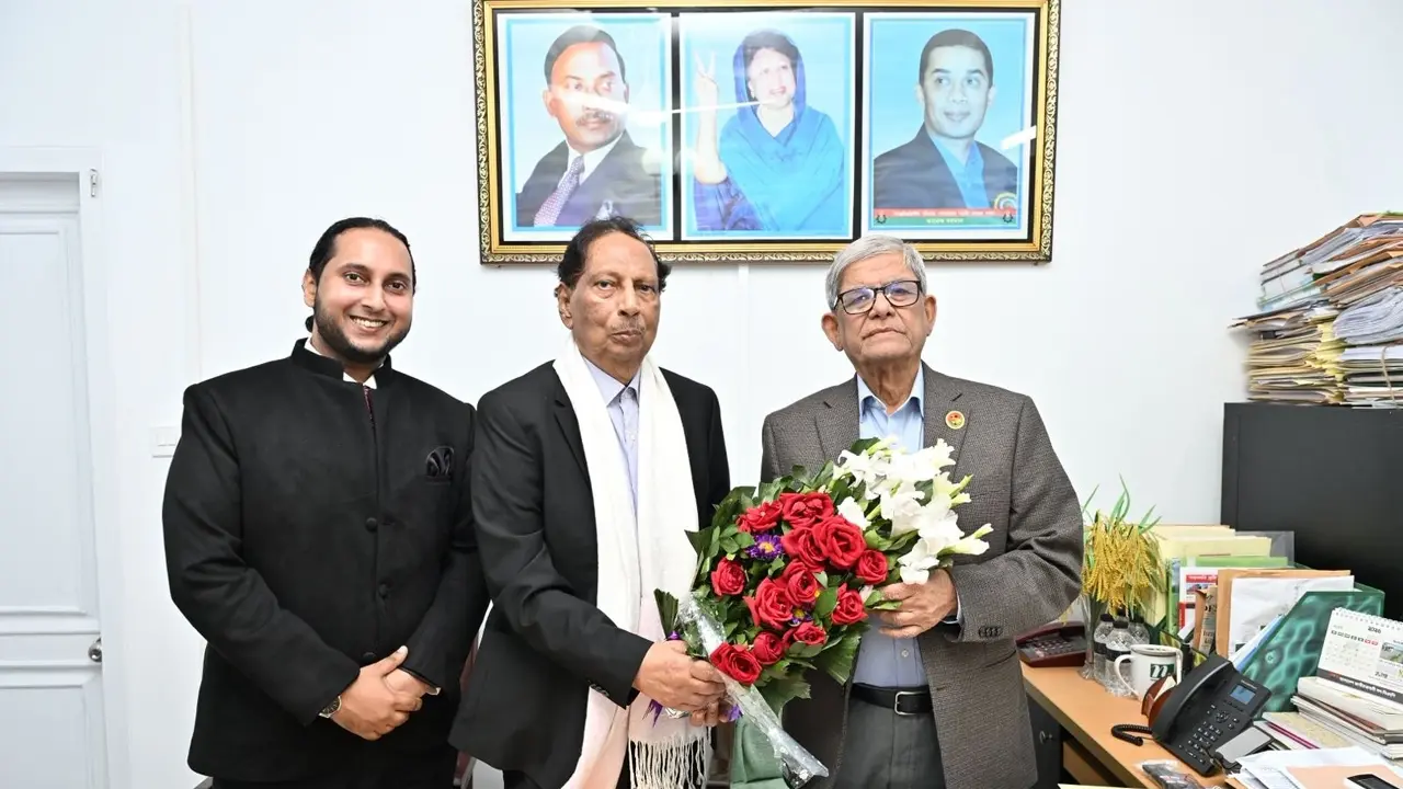 বিএনপিতে যোগ দিলেন অধ্যাপক আবু সাইয়িদ