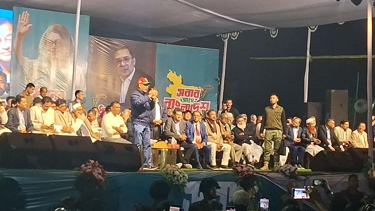 কোনো কোনো দল দেশের মানুষকে ধোঁকা দিতে চায়