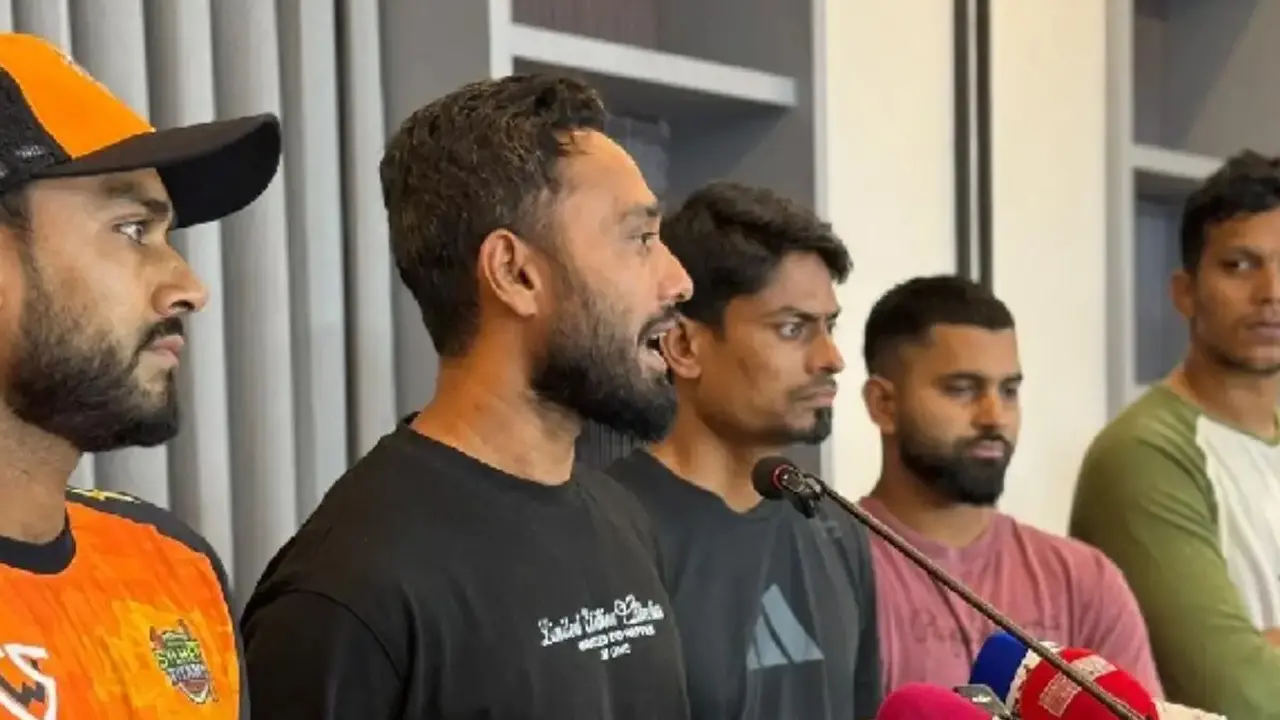 শেরাটনে জড়ো হচ্ছেন ক্রিকেটাররা, ১টায় সংবাদ সম্মেলন কোয়াবের