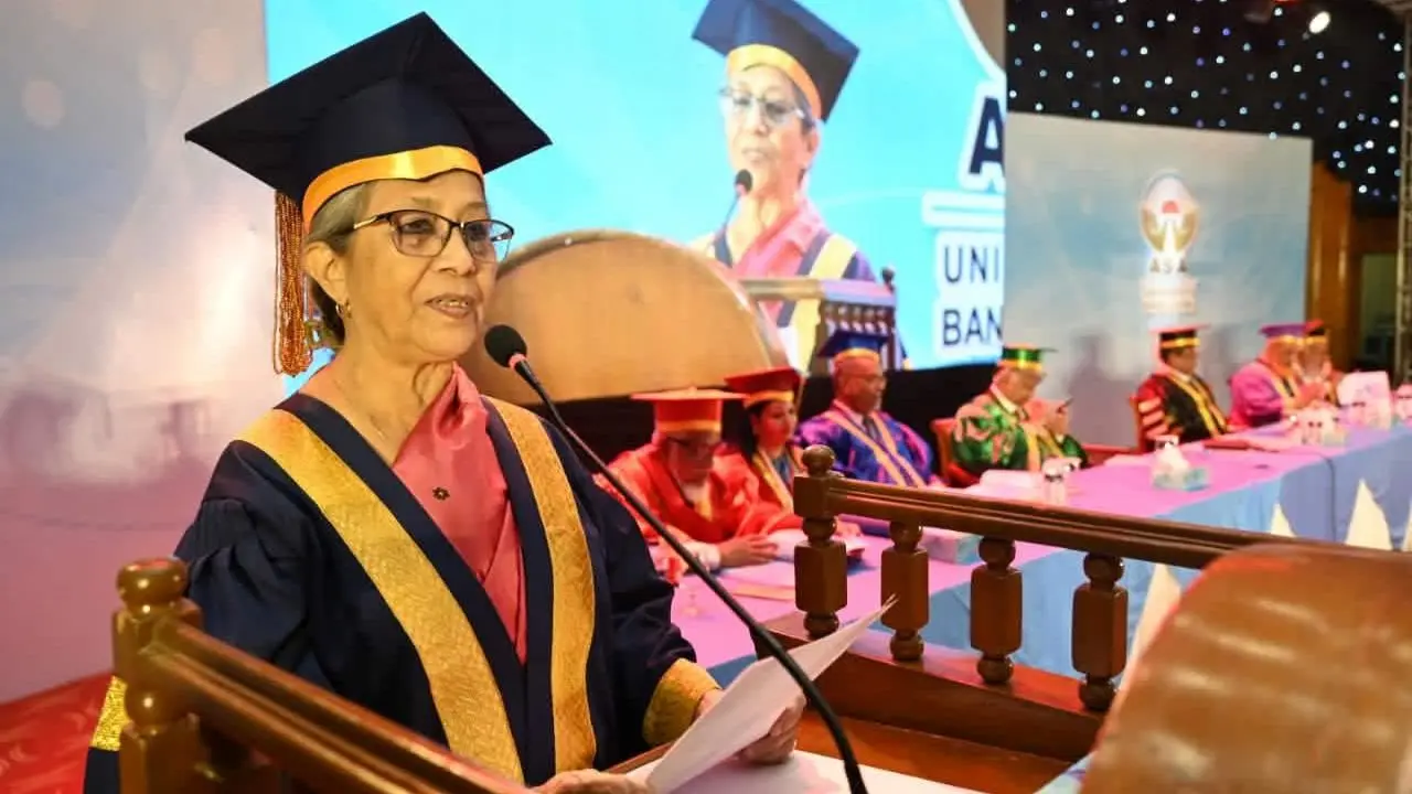 শিল্পকারখানার বর্জ্য ইলিশ মাছসহ জলজ প্রাণীর অস্তিত্বকে হুমকিতে ফেলছে