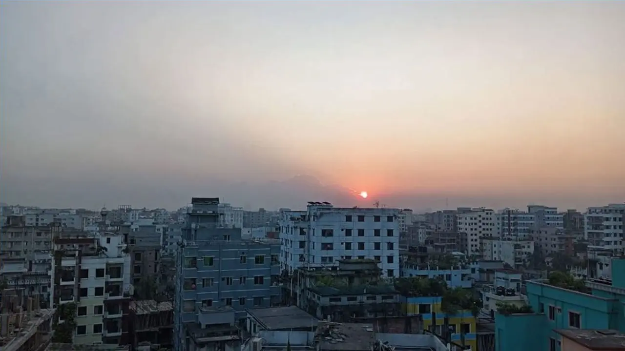 ঢাকায় আকাশ পরিষ্কার, আবহাওয়া থাকবে শুষ্ক