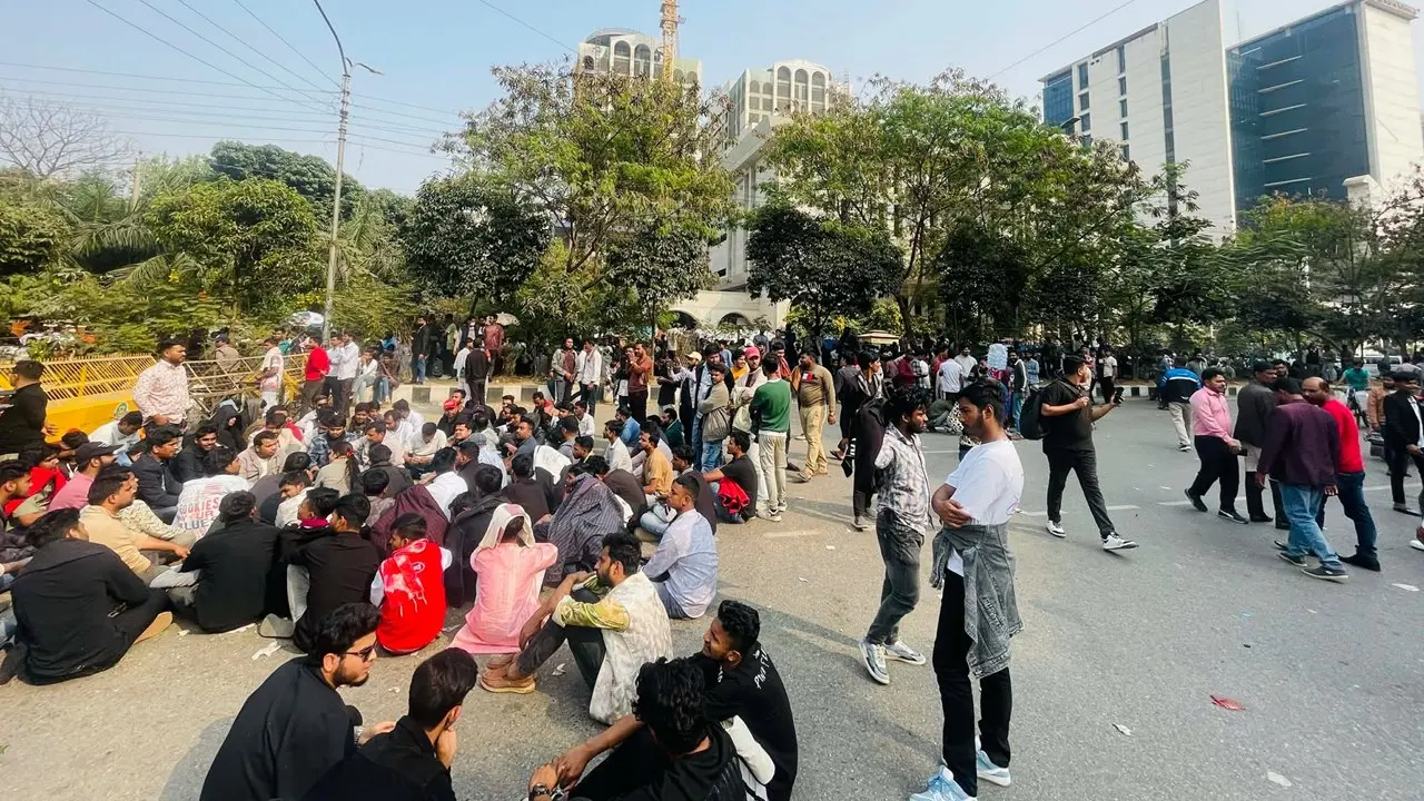 ছাত্রদলকে আলোচনায় বসার আমন্ত্রণ জানিয়েছে নির্বাচন কমিশন
