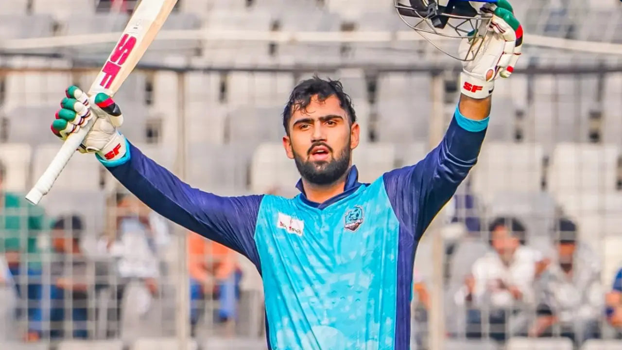ইসাখিলের সেঞ্চুরিতে নোয়াখালীর লড়াকু পুঁজি