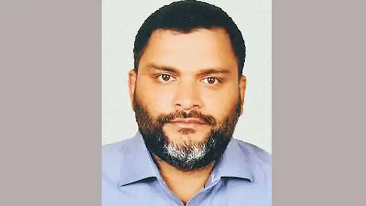 দ্বৈত নাগরিকত্বের কারণে বিএনপি প্রার্থীর মনোনয়ন স্থগিত