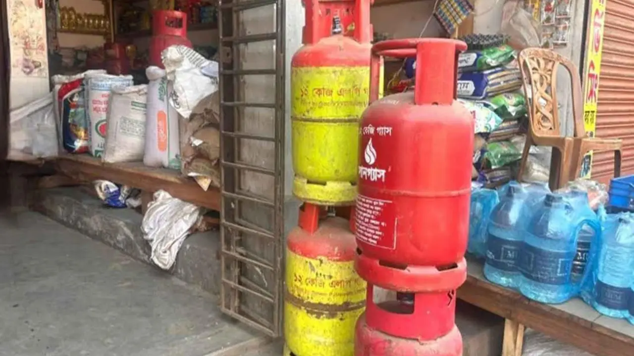 চট্টগ্রামে মিলছে না গ্যাস সিলিন্ডার, ভোগান্তিতে নগরবাসী