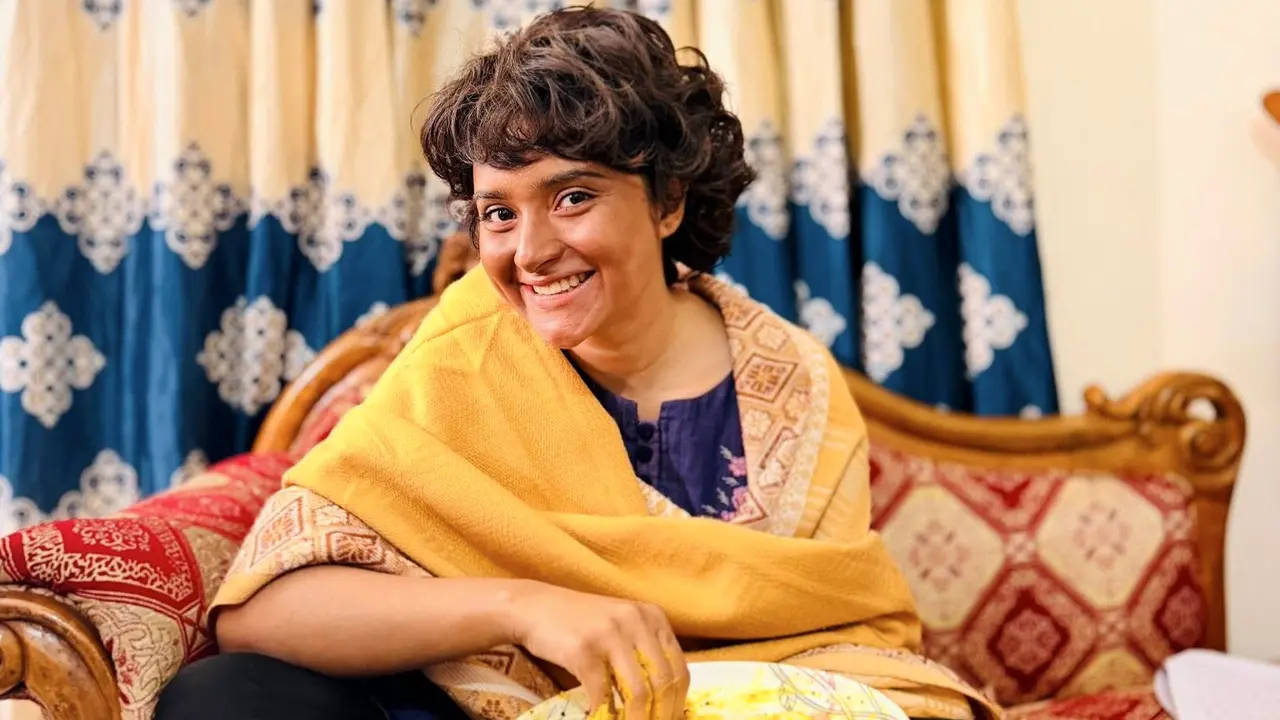 ‘পাগলিটারে উদ্ধার কইরা ভাত খাইতে দিসি’