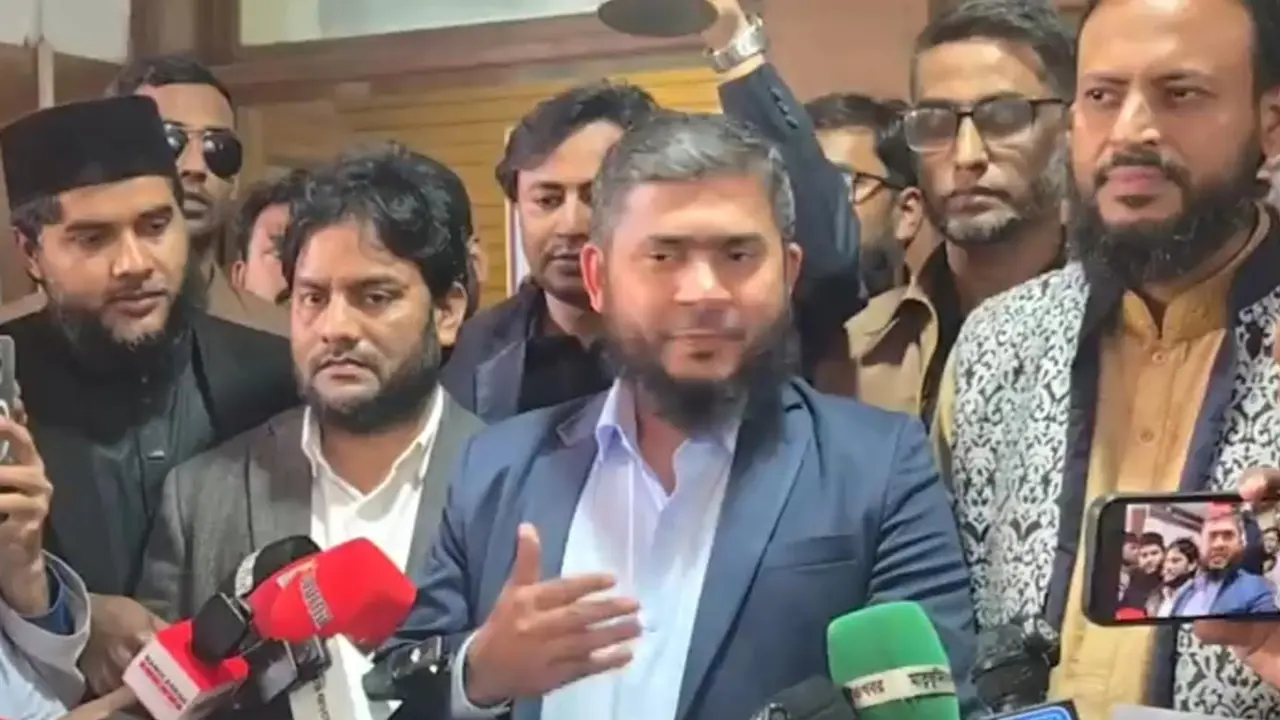 ফ্যামিলি কার্ড দেখানো এবং ফ্ল্যাট দেওয়ার আশ্বাস আচরণবিধির পরিপন্থী