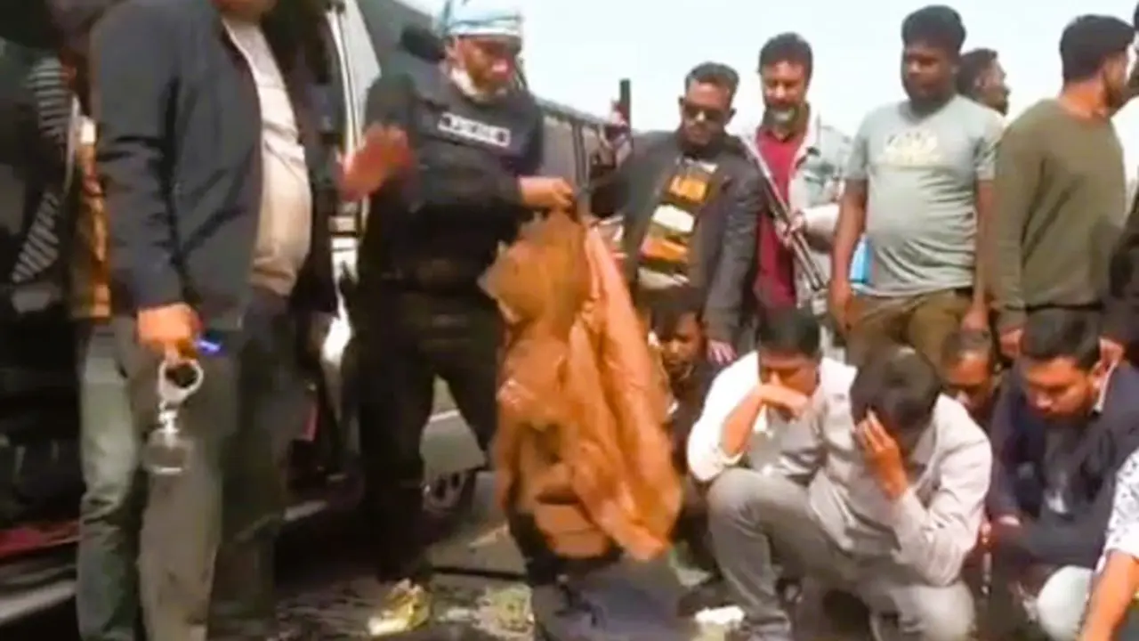ডিবি পরিচয়ে ডাকাতির চেষ্টা, আটক ৬