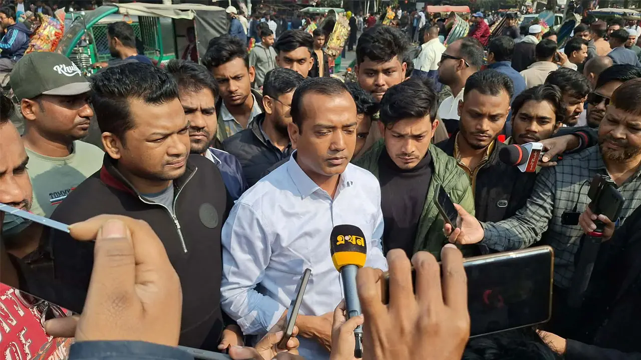 ইসি একটি বিশেষ রাজনৈতিক গোষ্ঠীর আজ্ঞাবহ হয়ে কাজ করছে : ছাত্রদল সভাপতি