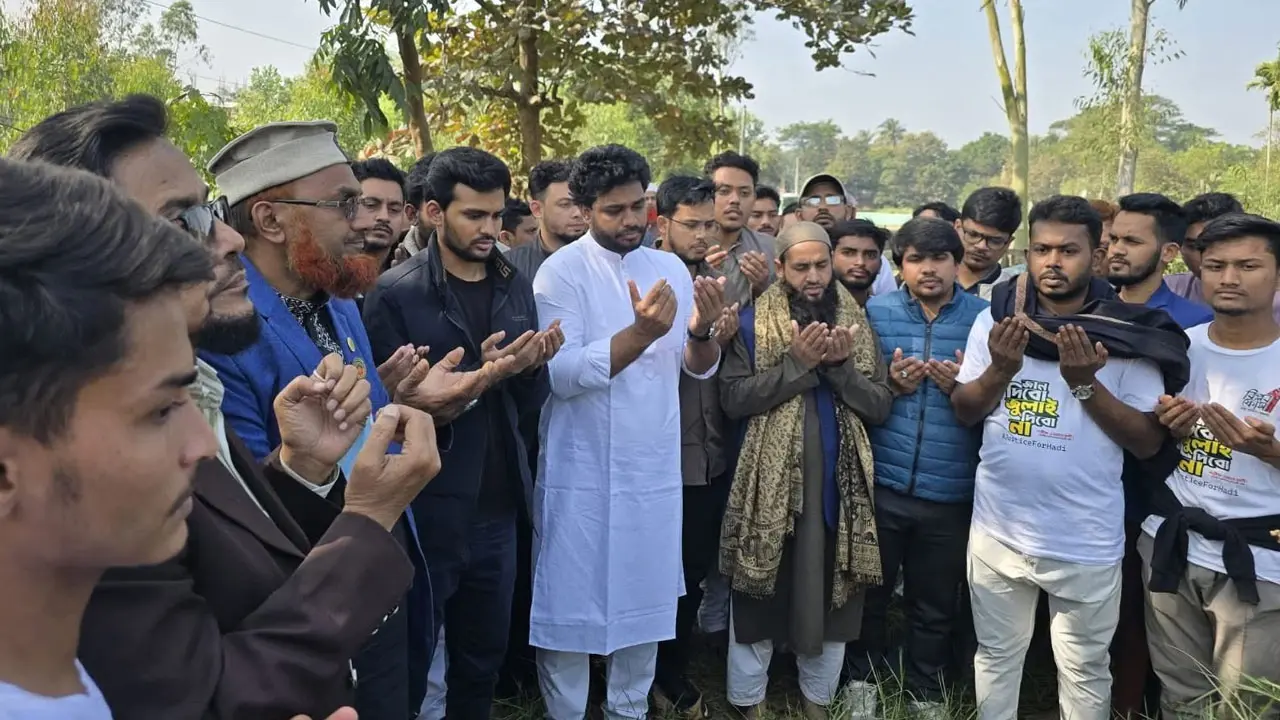 চট্টগ্রামে জুলাই শহীদের কবর জেয়ারতের মাধ্যমে নির্বাচনী পদযাত্রায় এনসিপি