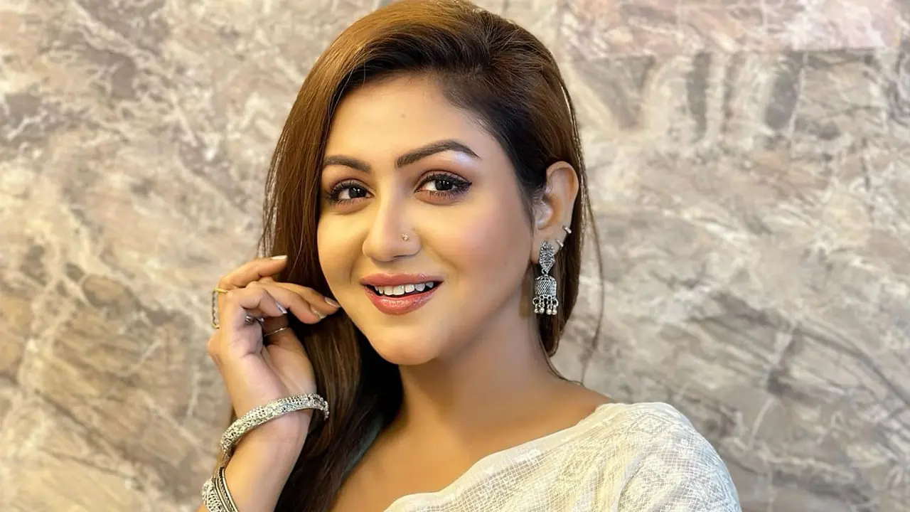 ‘মিডল ক্লাস ফ্যামিলি’ নিয়ে আসছেন নিশাত প্রিয়ম