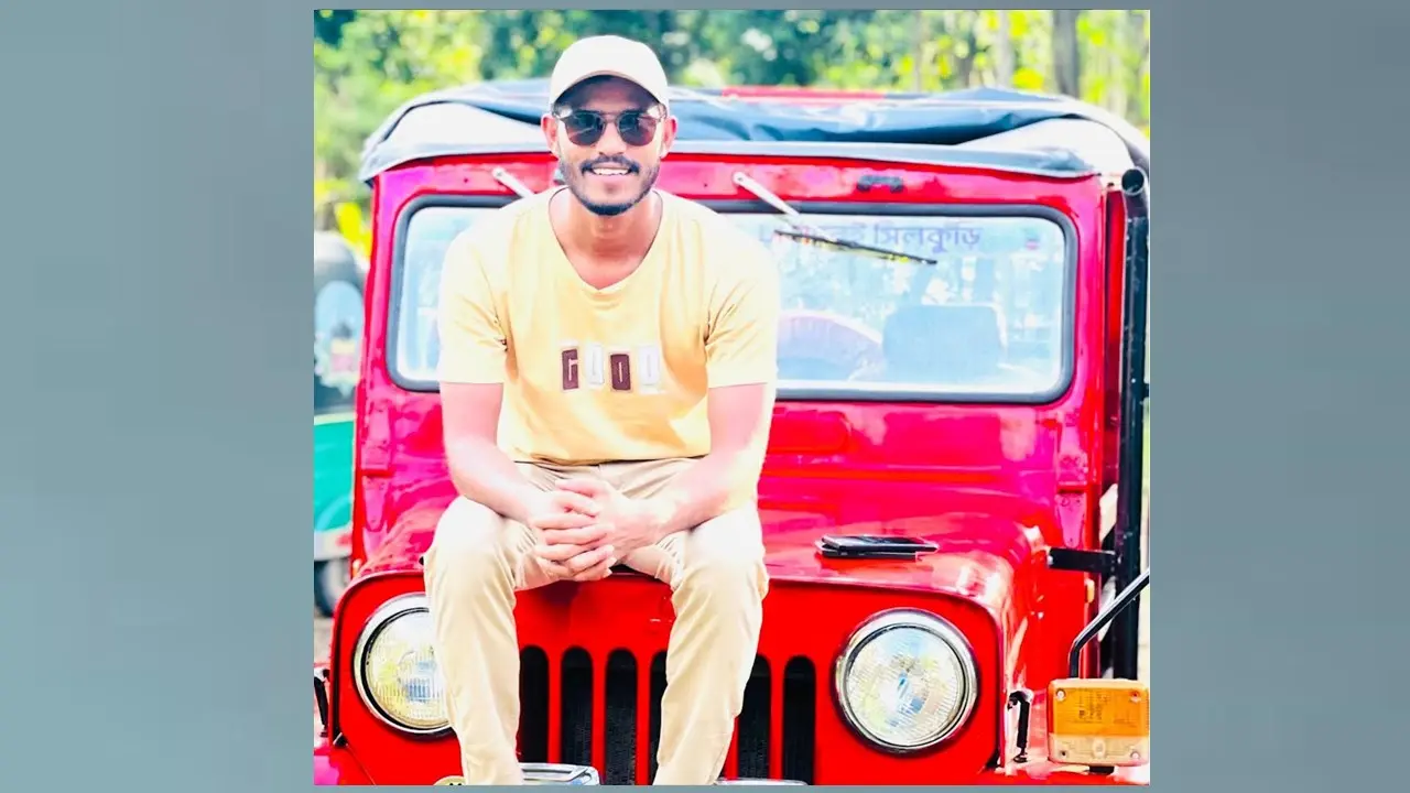 কুমিল্লায় ট্রেনে সাবেক ব্যাংক কর্মকর্তার মৃত্যু ঘিরে নানা প্রশ্ন