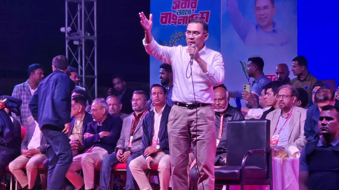 হুট করে প্লেনে চড়ে পালিয়ে যাওয়ার পরিকল্পনা আমাদের নেই