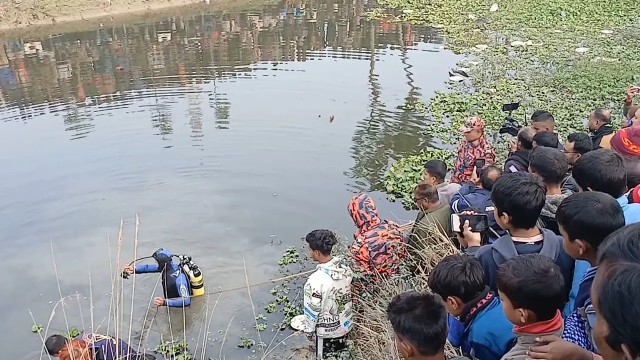 চোর সন্দেহ ধাওয়া খেয়ে খালের পানিতে ঝাঁপ, যুবকের মৃত্যু