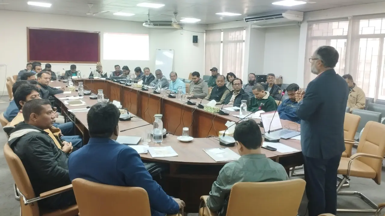 নির্বাচনে সাংবাদিকদের পেশাদারিত্বের পরিচয় দিতে হবে: পিআইবির মহাপরিচালক