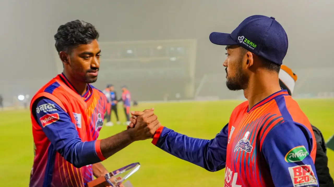 রংপুরকে হারানোর পর প্রত্যেককে বোনাস দিচ্ছে রাজশাহী