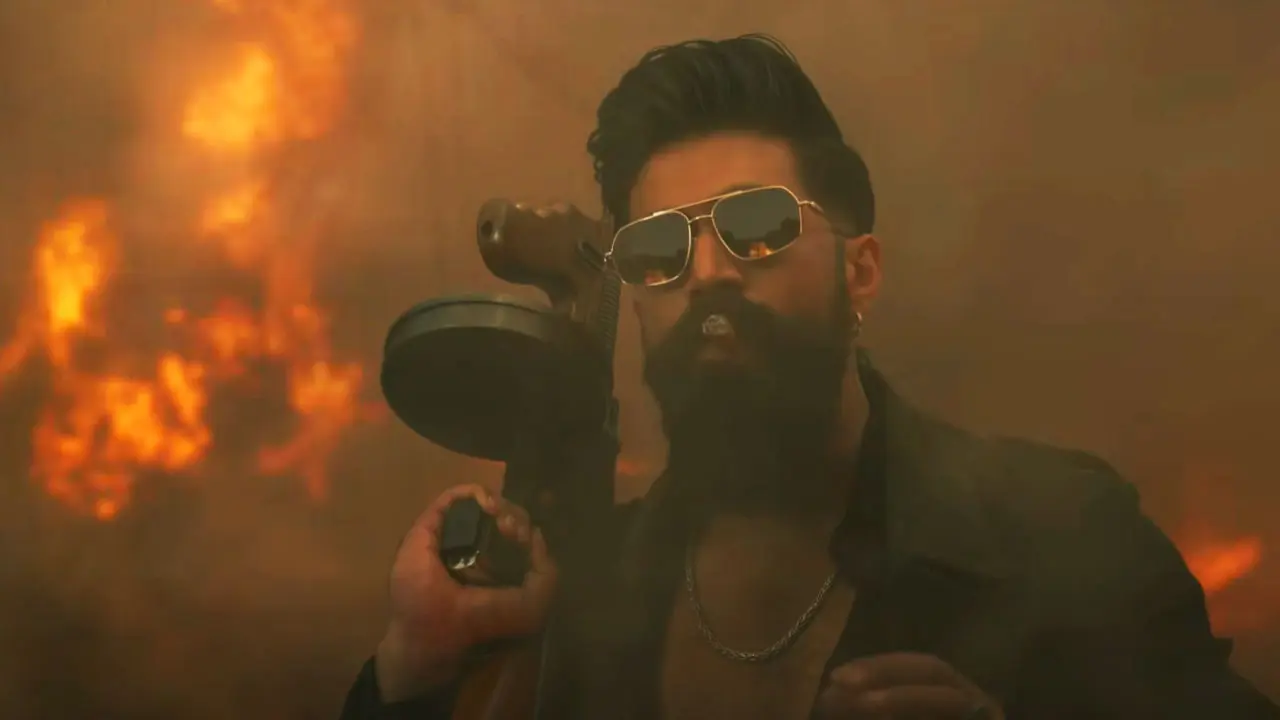 যশের ‘টক্সিক’ অ্যাকশনে কাঁপছে নেটদুনিয়া!