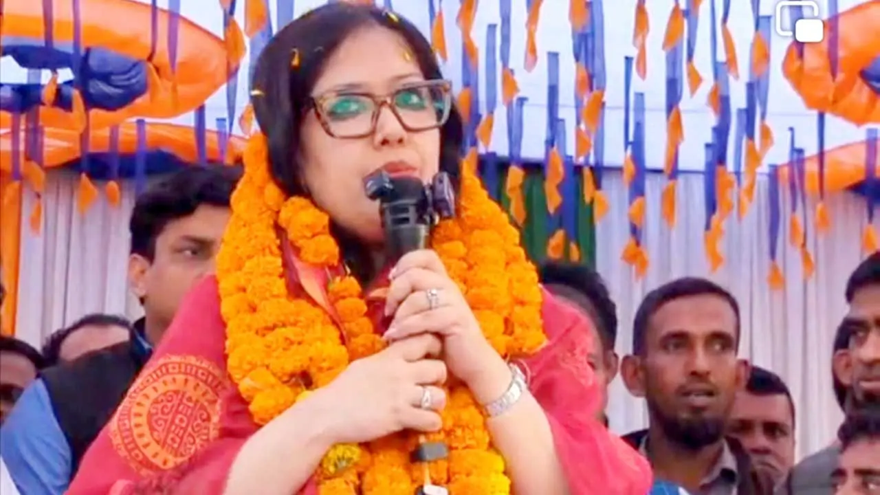 এমপি সাহেবরা সরকারি বরাদ্দের ৫০ ভাগ নিজেরা রাখে : রুমিন ফারহানা