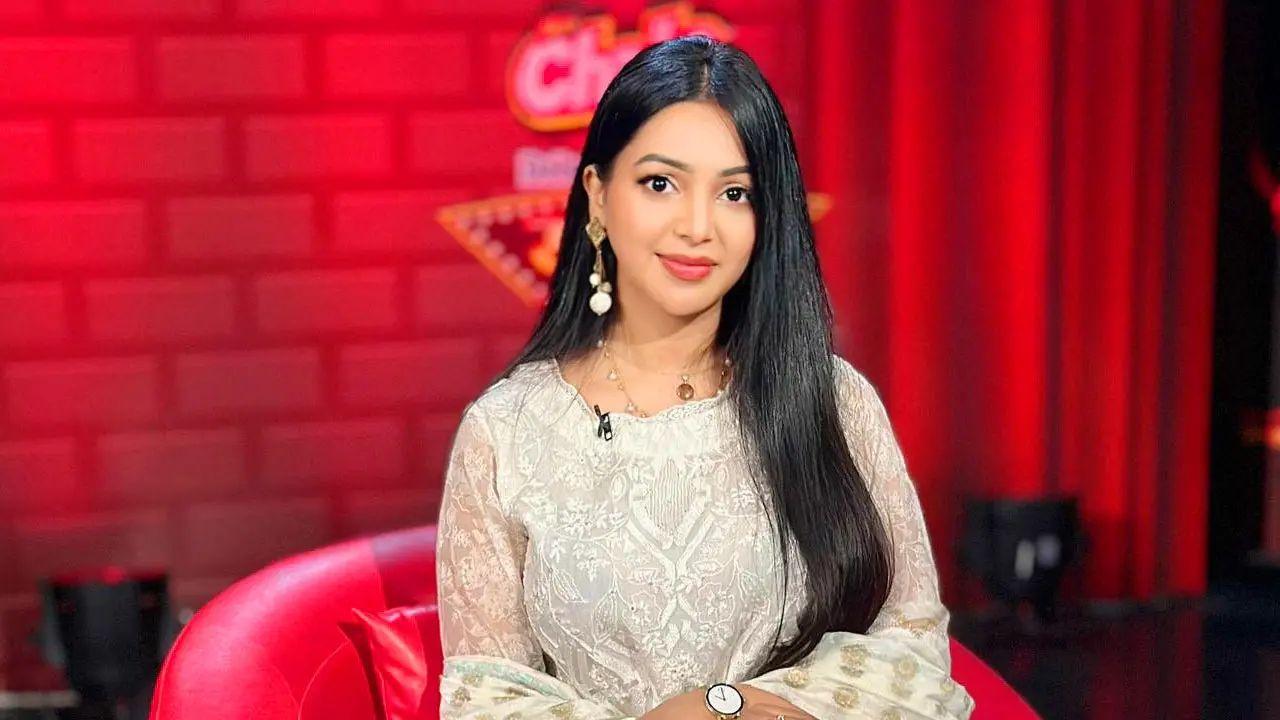 বিয়ে প্রসঙ্গে প্রভাকে ভক্তের প্রশ্ন, দিলেন কড়া জবাব