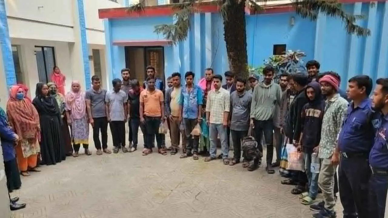 সাভারে কারখানা ভাঙচুরের মামলায় ২৩ পোশাক শ্রমিক গ্রেপ্তার