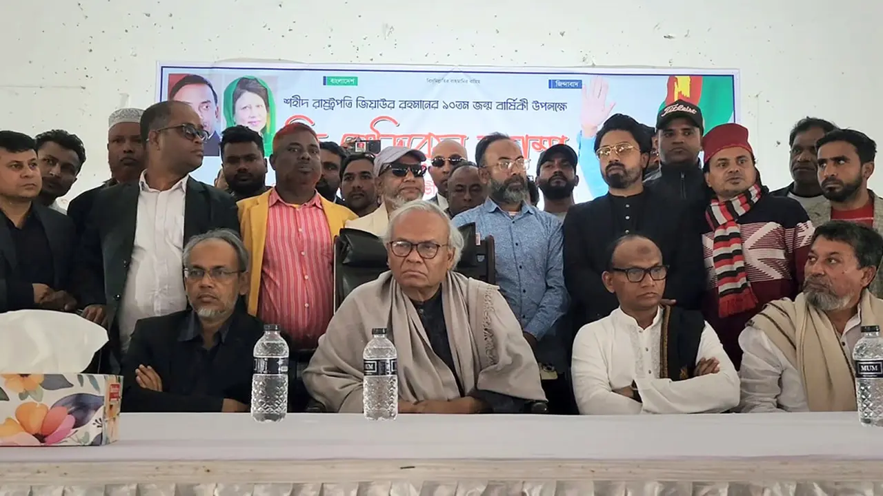 ইসির আচরণে নির্বাচনের নিরপেক্ষতা নিয়ে প্রশ্ন উঠছে : রিজভী