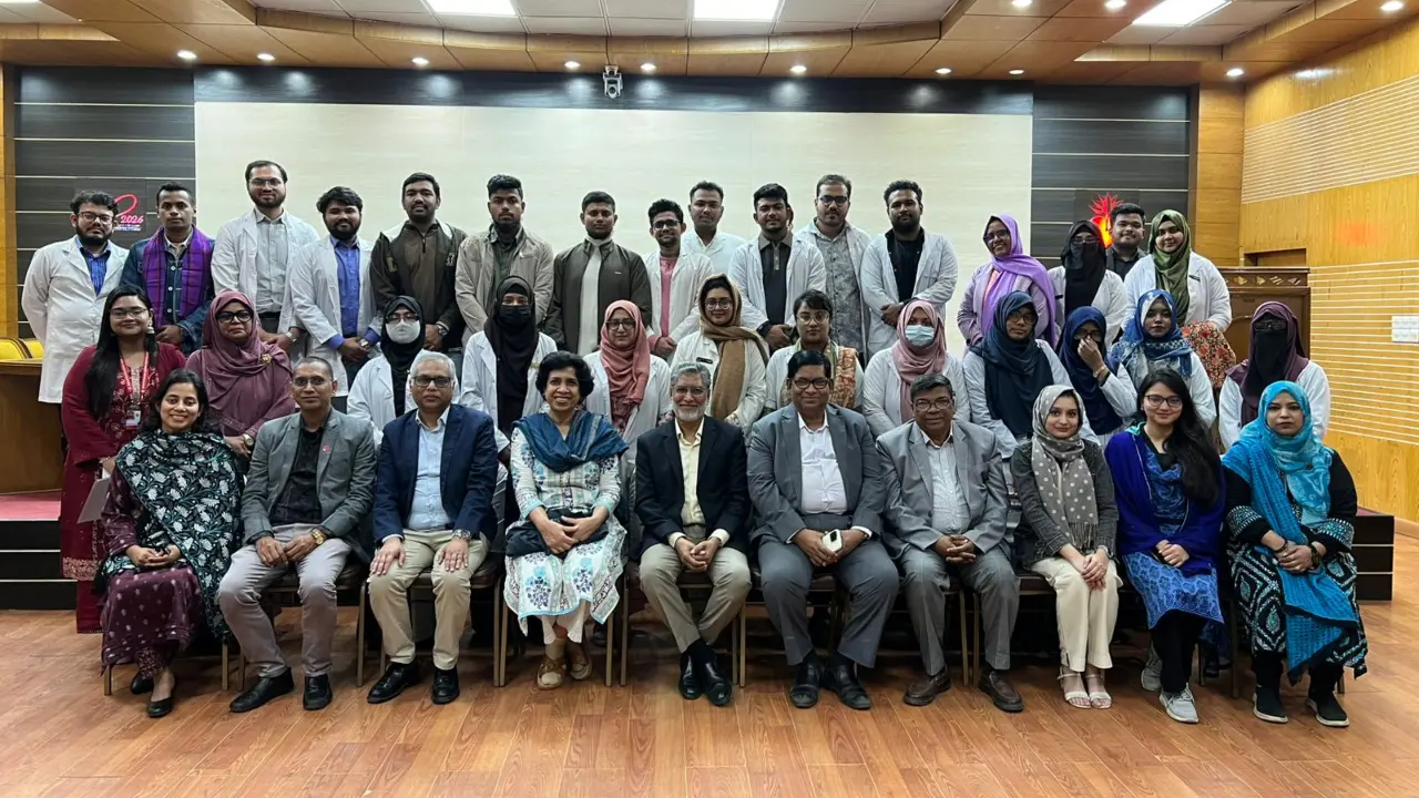 আসন্ন সংসদে তামাক নিয়ন্ত্রণ অধ্যাদেশ অনুমোদনের দাবি চিকিৎসকদের