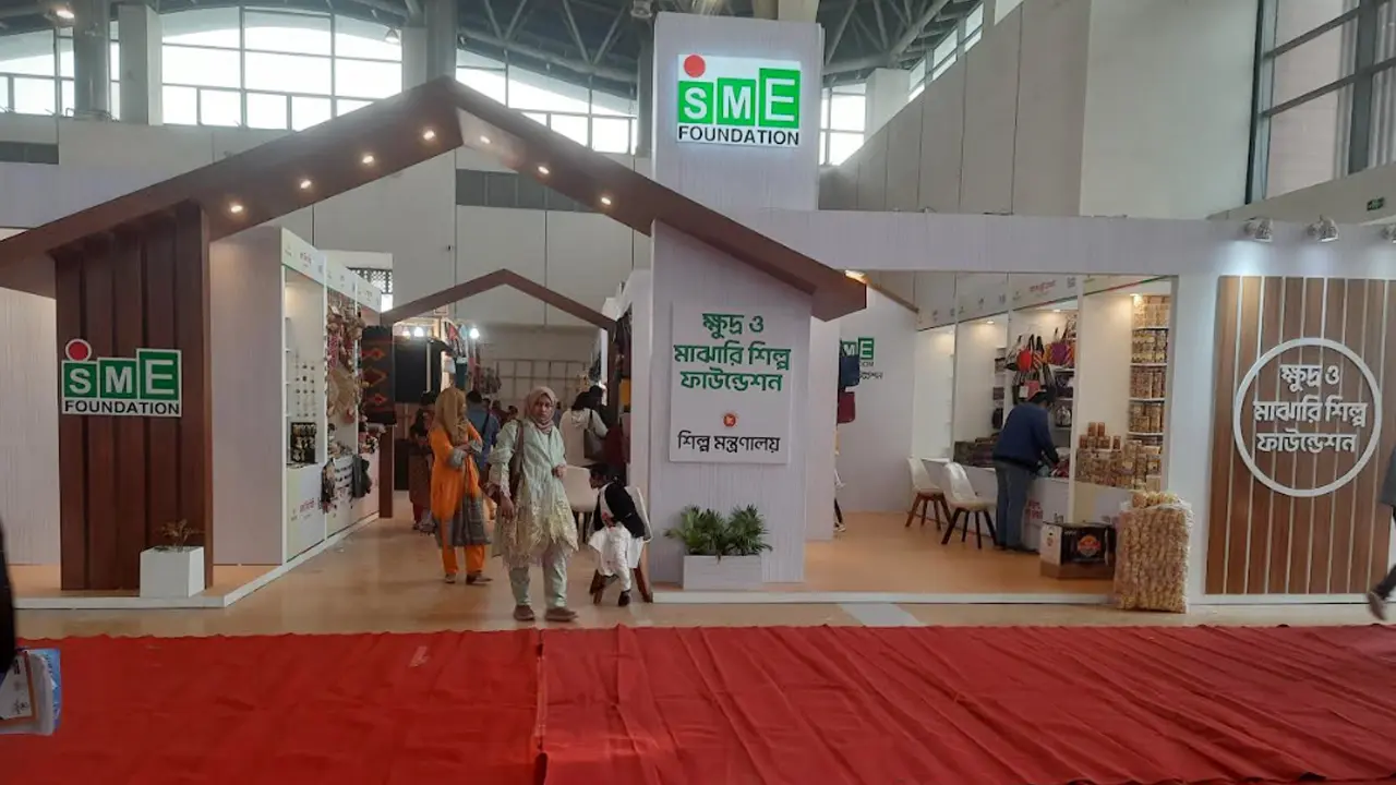 বাণিজ্য মেলায় এসএমই ফাউন্ডেশনের পাঁচ নারী উদ্যোক্তার স্টল