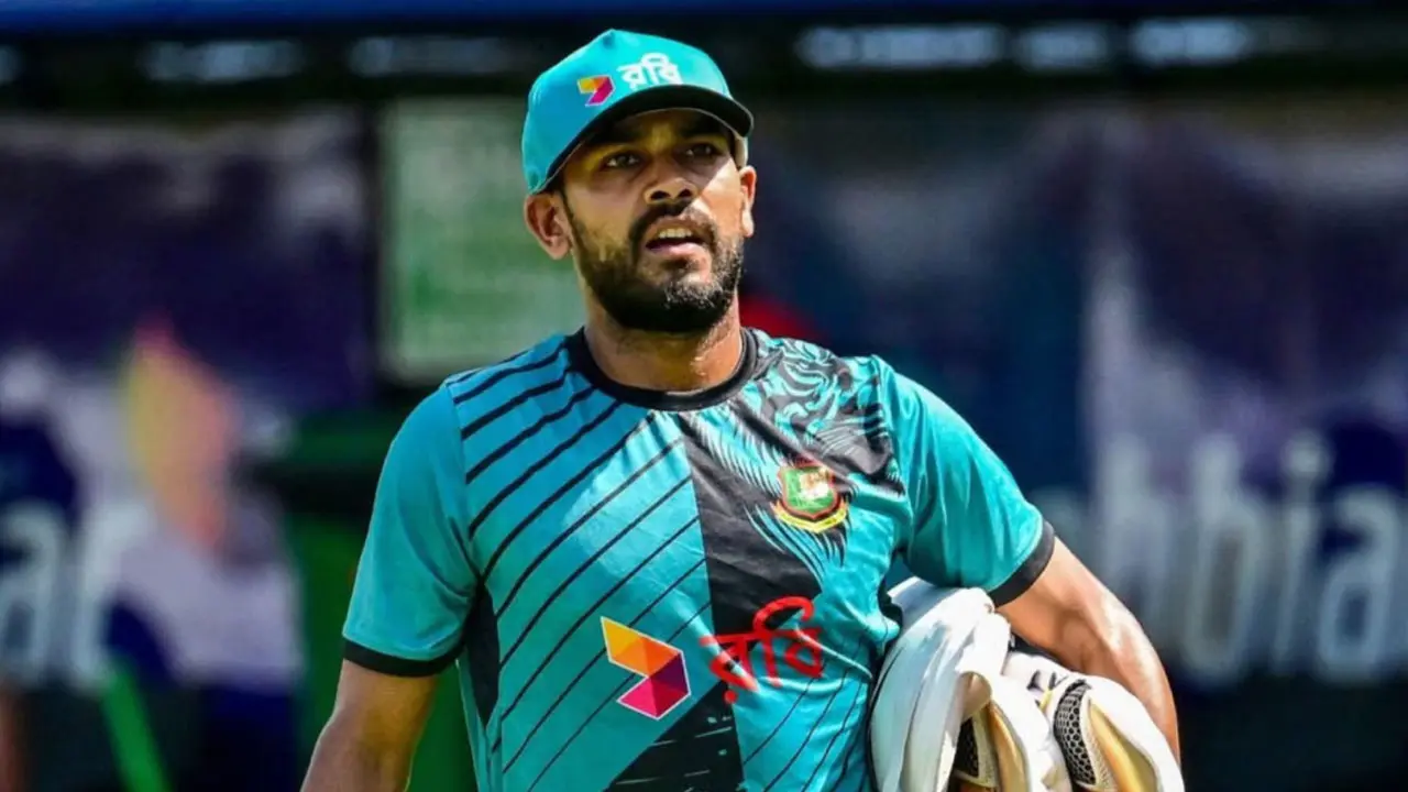 যে কারণে নিজের কোম্পানির ব্যাট দিয়ে খেলেন না মিরাজ