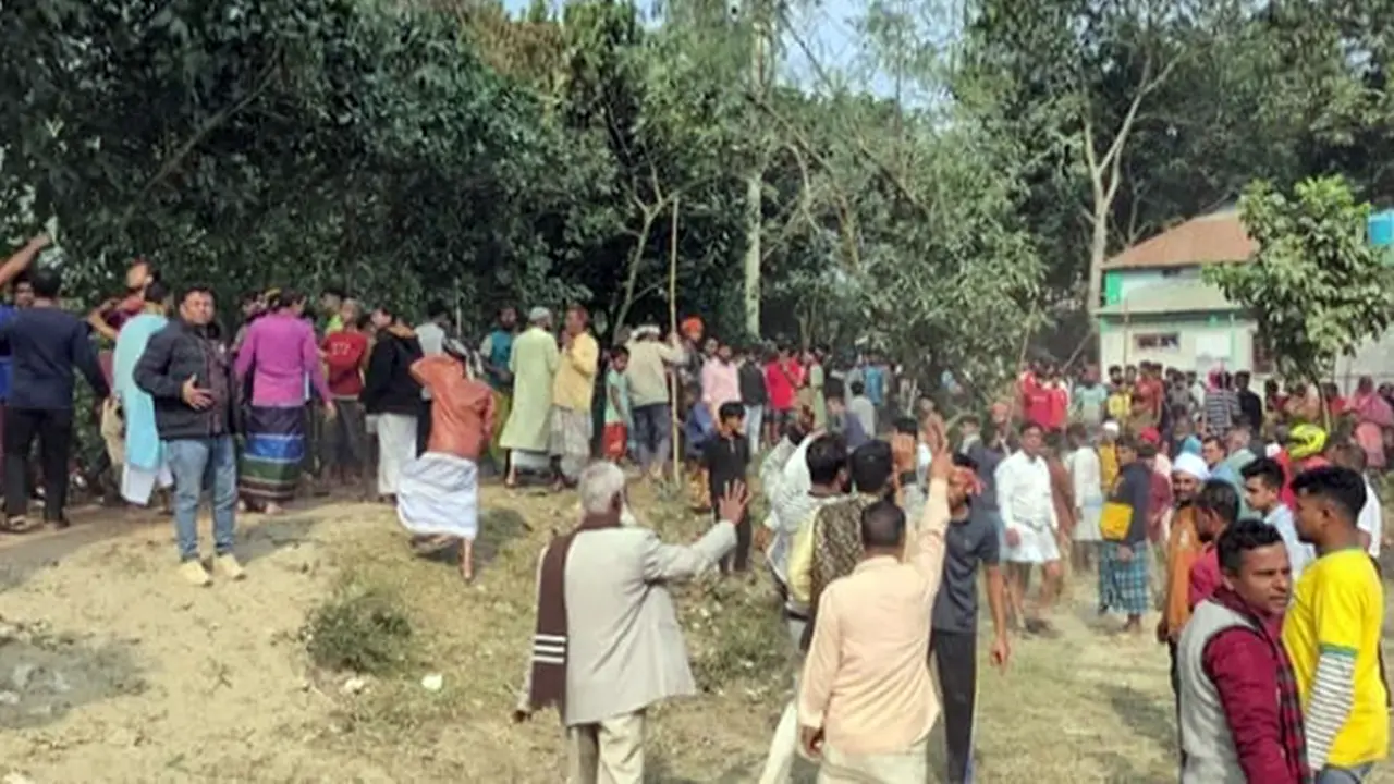 ফুটবল খেলা নিয়ে ভৈরবে দুই পক্ষের সংঘর্ষ, নারীসহ আহত ২০