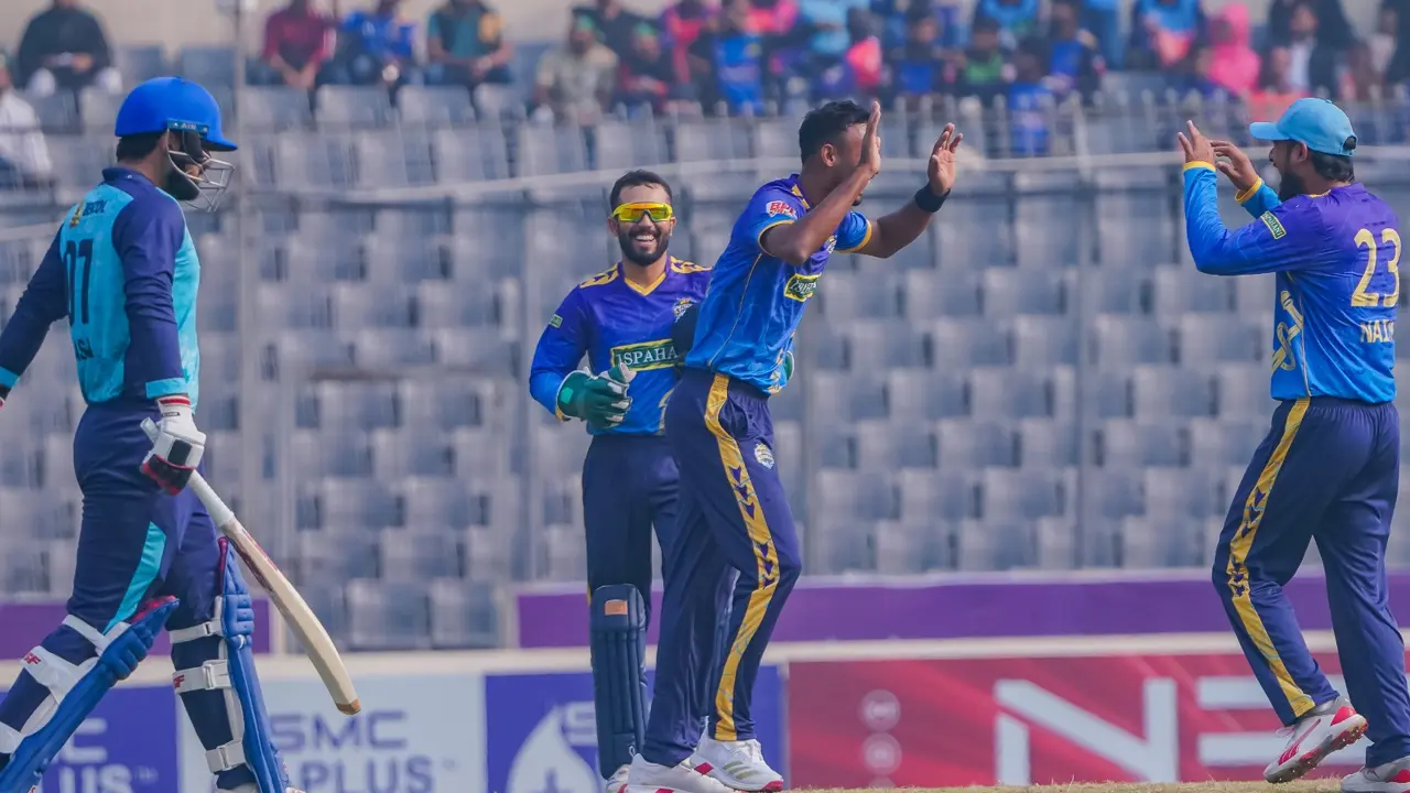 বিপিএল থেকে সবার আগে নোয়াখালীর বিদায়