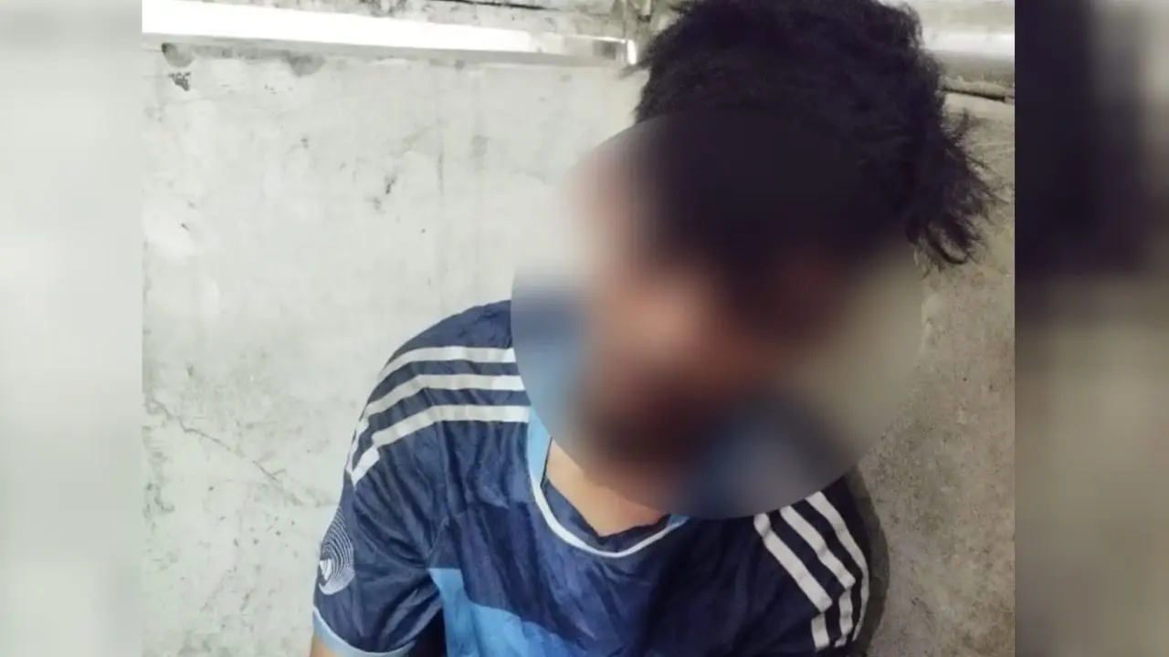 ট্রাফিক পুলিশের ধাওয়ায় ছিনতাইকারী গ্রেপ্তার, মোবাইল ফোন উদ্ধার