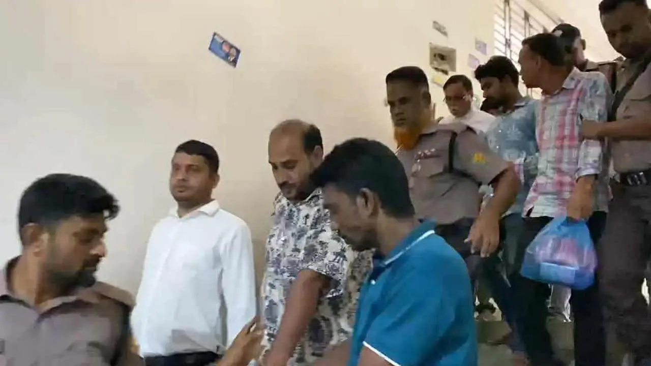 আদালতপাড়া থেকে গ্রেপ্তার ৪ জন ৩ দিনের রিমান্ডে