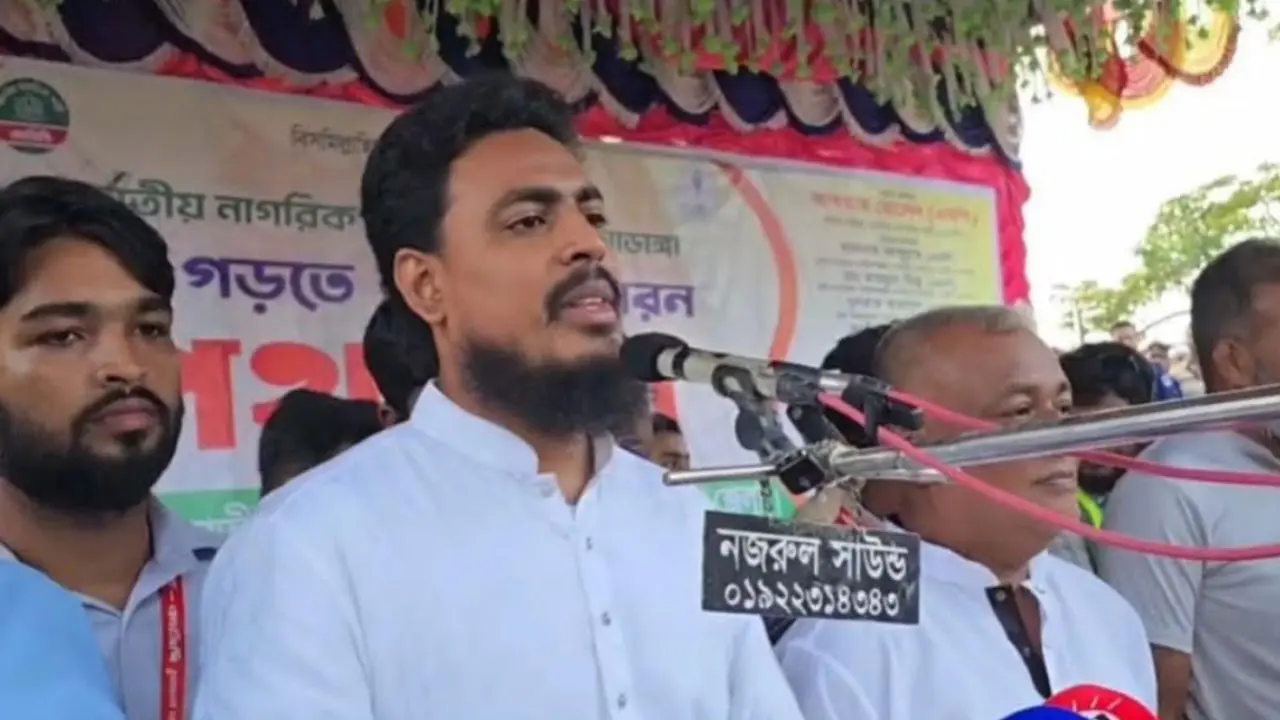 সরকার প্রতিটি স্থানে দলীয় নেতাকর্মী নিয়োগ দিয়ে রেখেছে : আখতার হোসেন