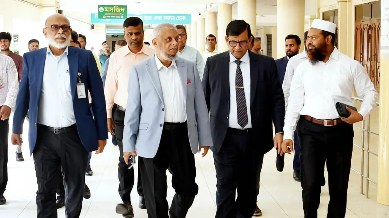 হজ ক্যাম্পে প্রবাসীদের জন্য হচ্ছে ১০০ শয্যার আবাসন ব্যবস্থা : মন্ত্রী