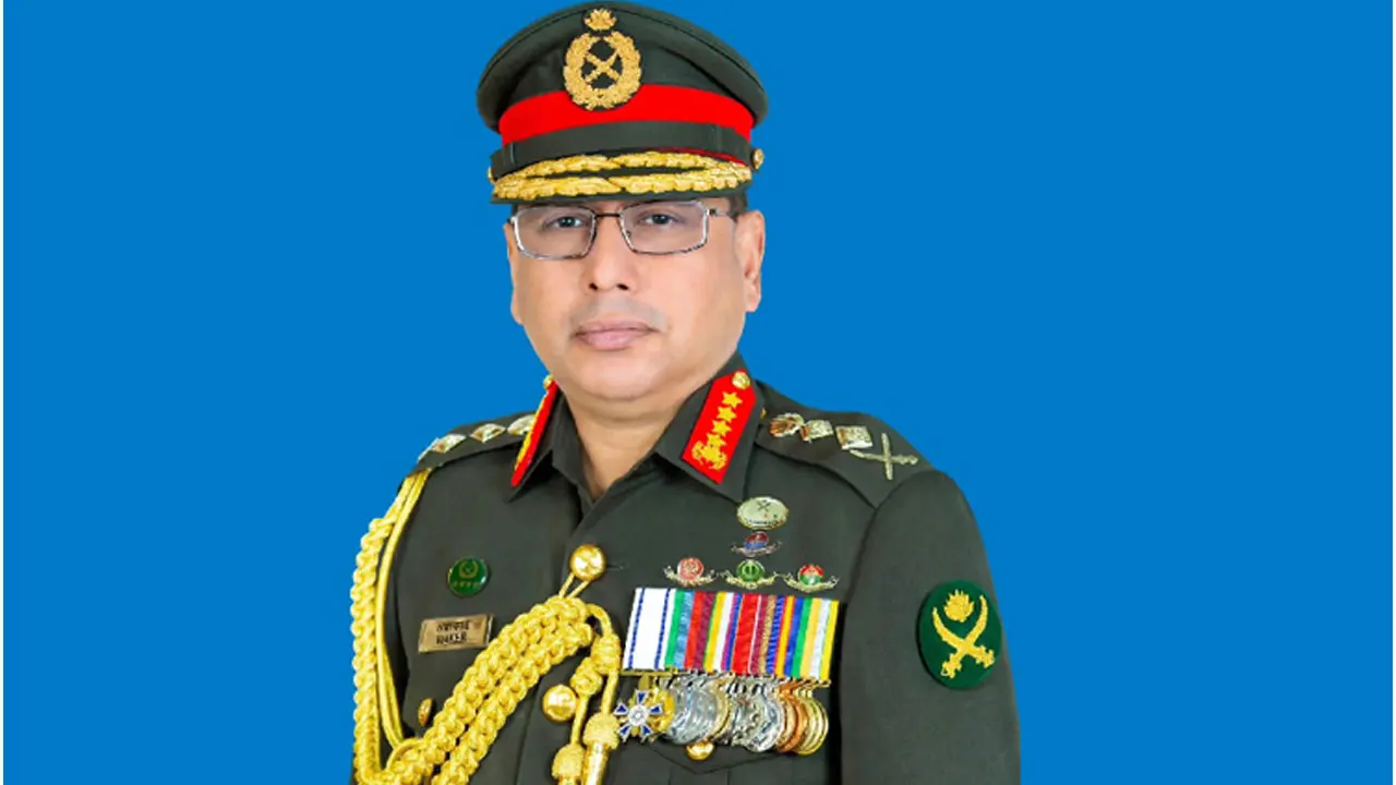 চেক রিপাবলিক ও স্লোভাকিয়া সফর শেষে দেশে ফিরেছেন সেনাপ্রধান