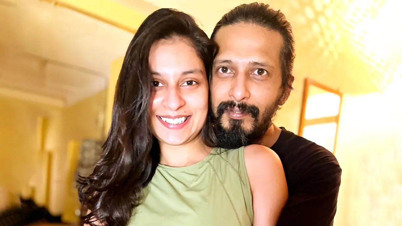 বিতর্কে অর্ণব: সুনিধি বললেন, ‘শিল্পী কোনো দেবতা নন, মানুষ’