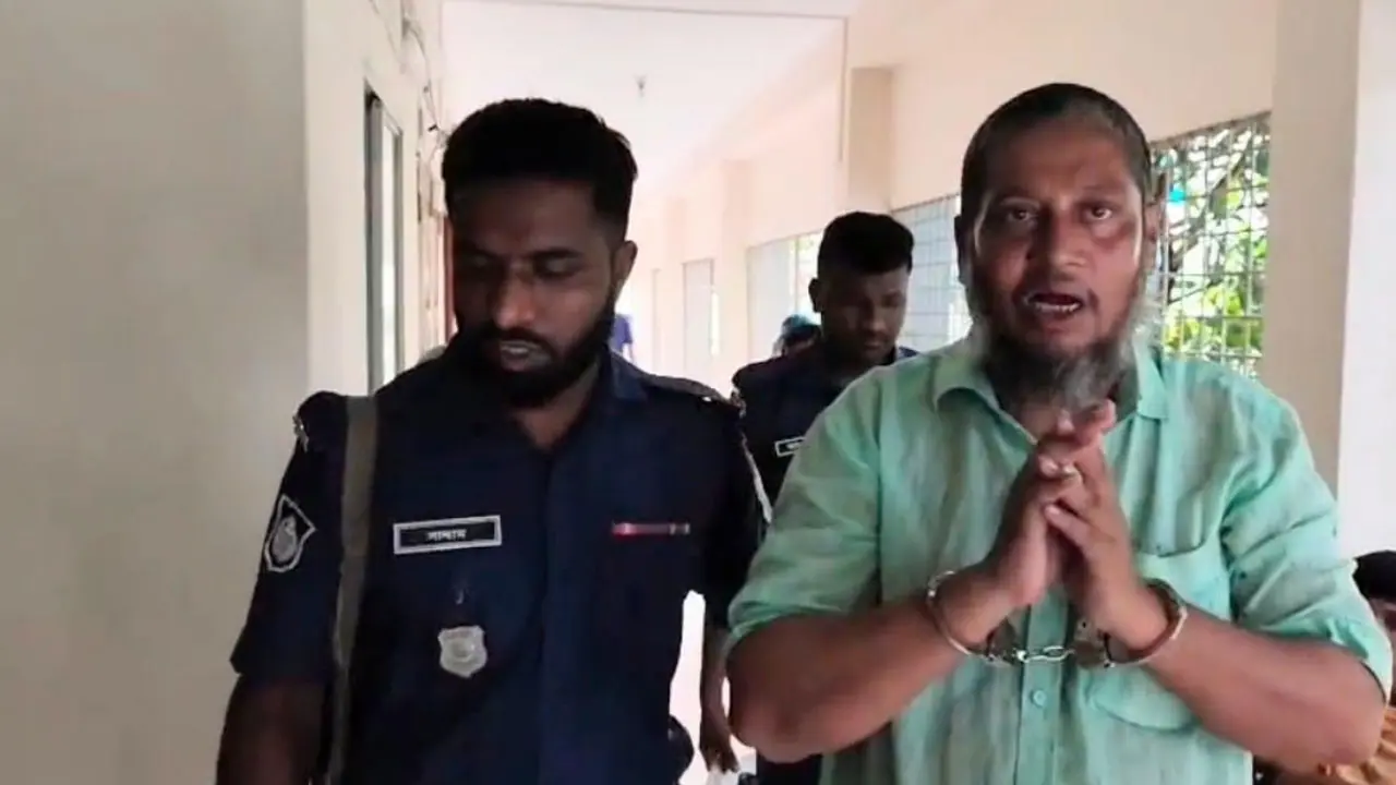 শিক্ষা কর্মকর্তাকে কুপিয়ে জখমের পর প্রধান শিক্ষক বললেন, ‘টাইগার খেয়েছি’