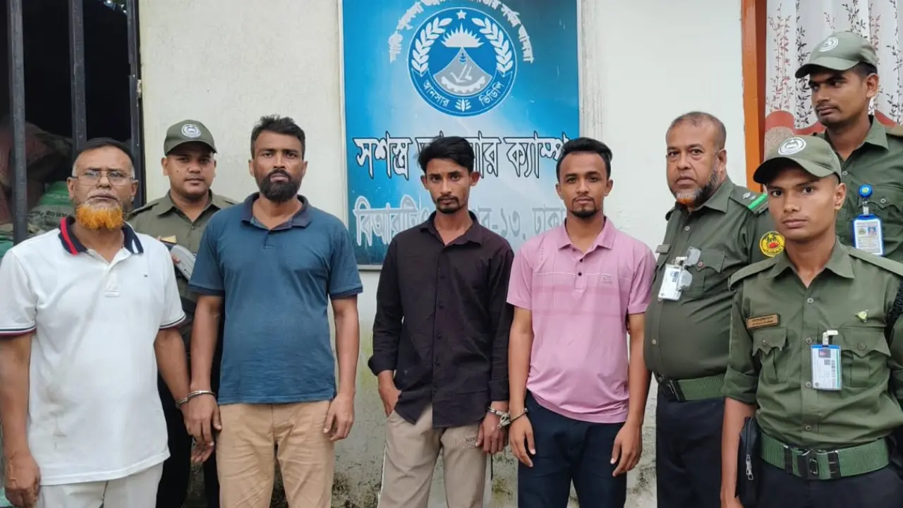 মিরপুর বিআরটিএতে দালালবিরোধী অভিযান, ৪ জনের কারাদণ্ড