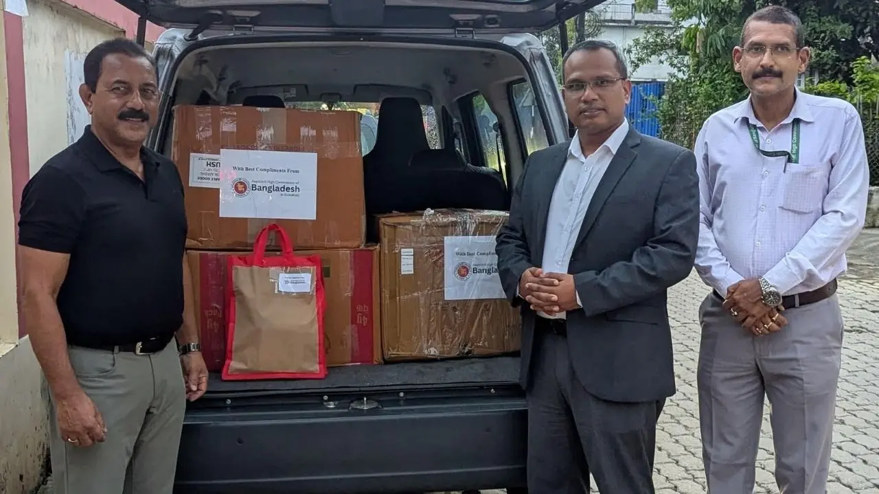 আসামের বন্যার্তদের জন্য বাংলাদেশ হাইকমিশনের ত্রাণ সহায়তা