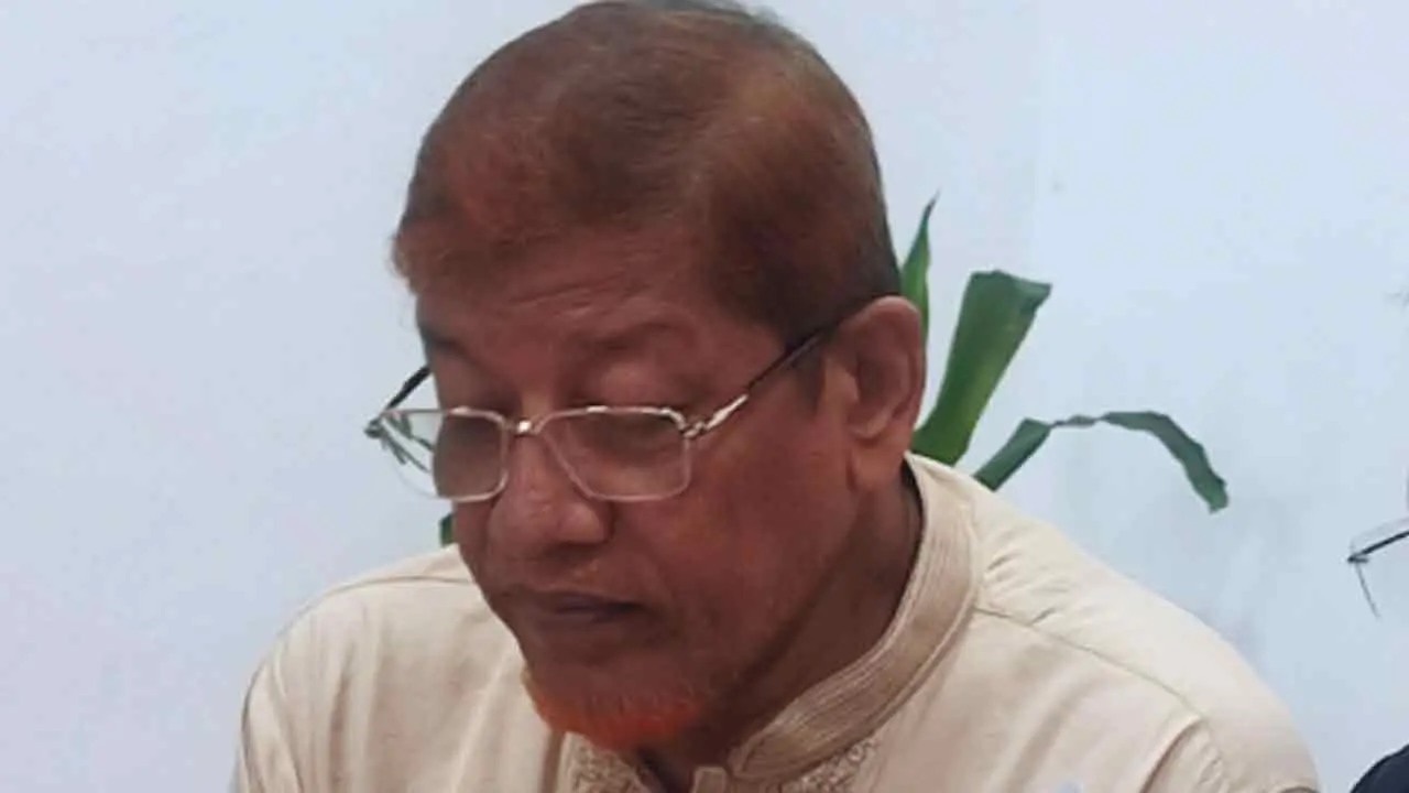 প্রত্যাশিত গতিতে এগোচ্ছে না জুলাইয়ের বিচার : হামিদুর রহমান আযাদ