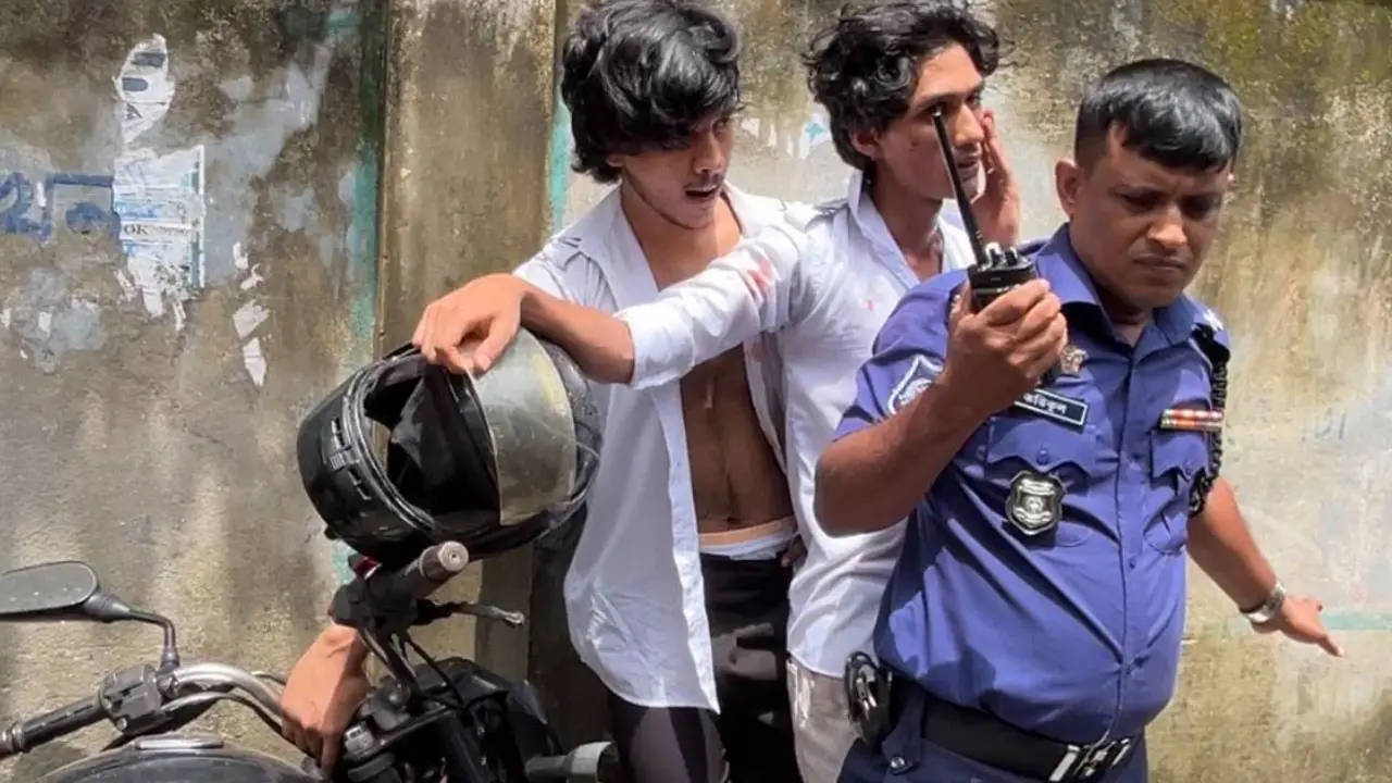 বাগেরহাটে পরীক্ষা শেষে দুই এইচএসসি পরীক্ষার্থীর ওপর হামলা