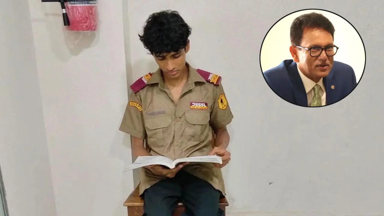 বাবা হারানো সেই ইকনের পড়াশোনার দায়িত্ব নিলেন শিক্ষামন্ত্রী