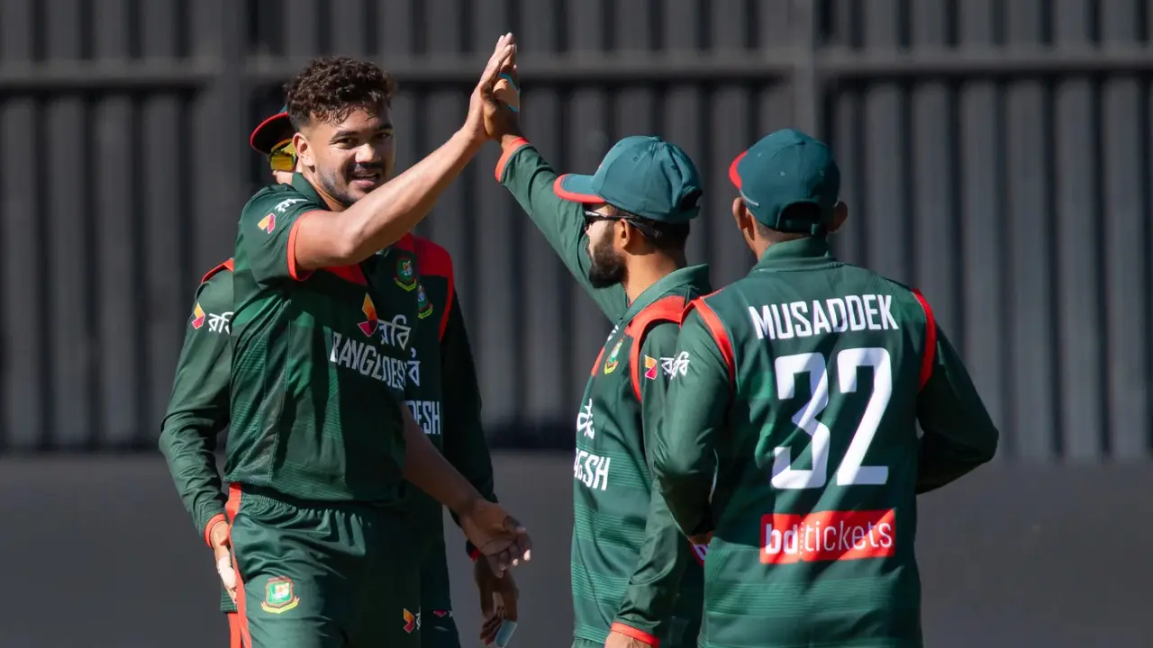 ৬৬ রানে ৪ উইকেট হারিয়ে বিপদে জিম্বাবুয়ে