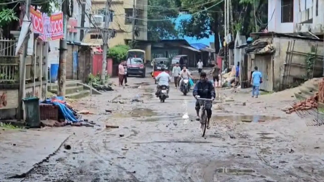 বান্দরবানে বন্যা পরিস্থিতির উন্নতি, স্বস্তি ফিরছে জনজীবনে
